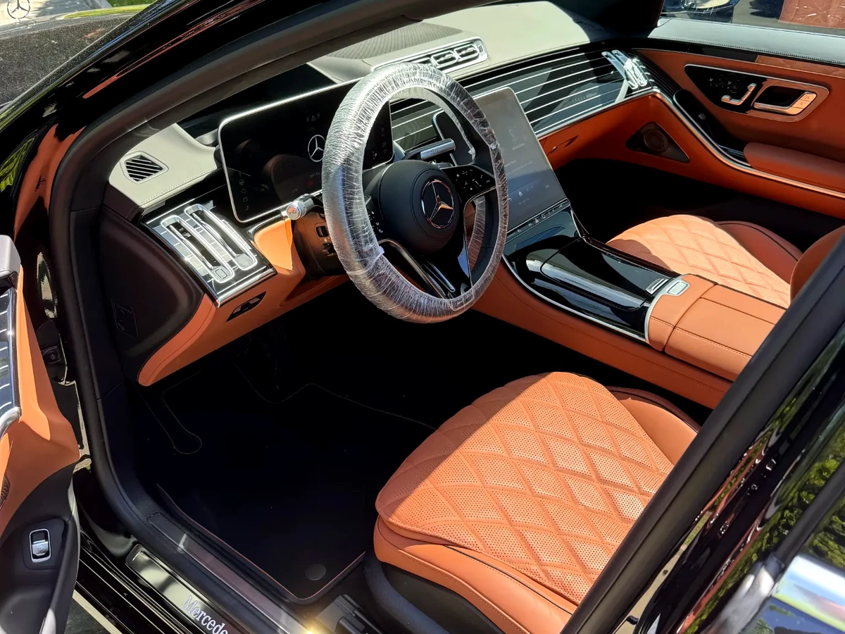 Mercedes · премиальный уход за интерьером