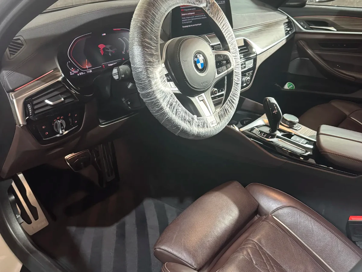 BMW · глубокая очистка и финиш по салону