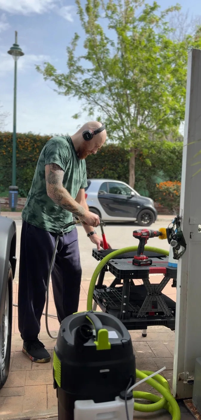 Equipment setup · mobile detailing