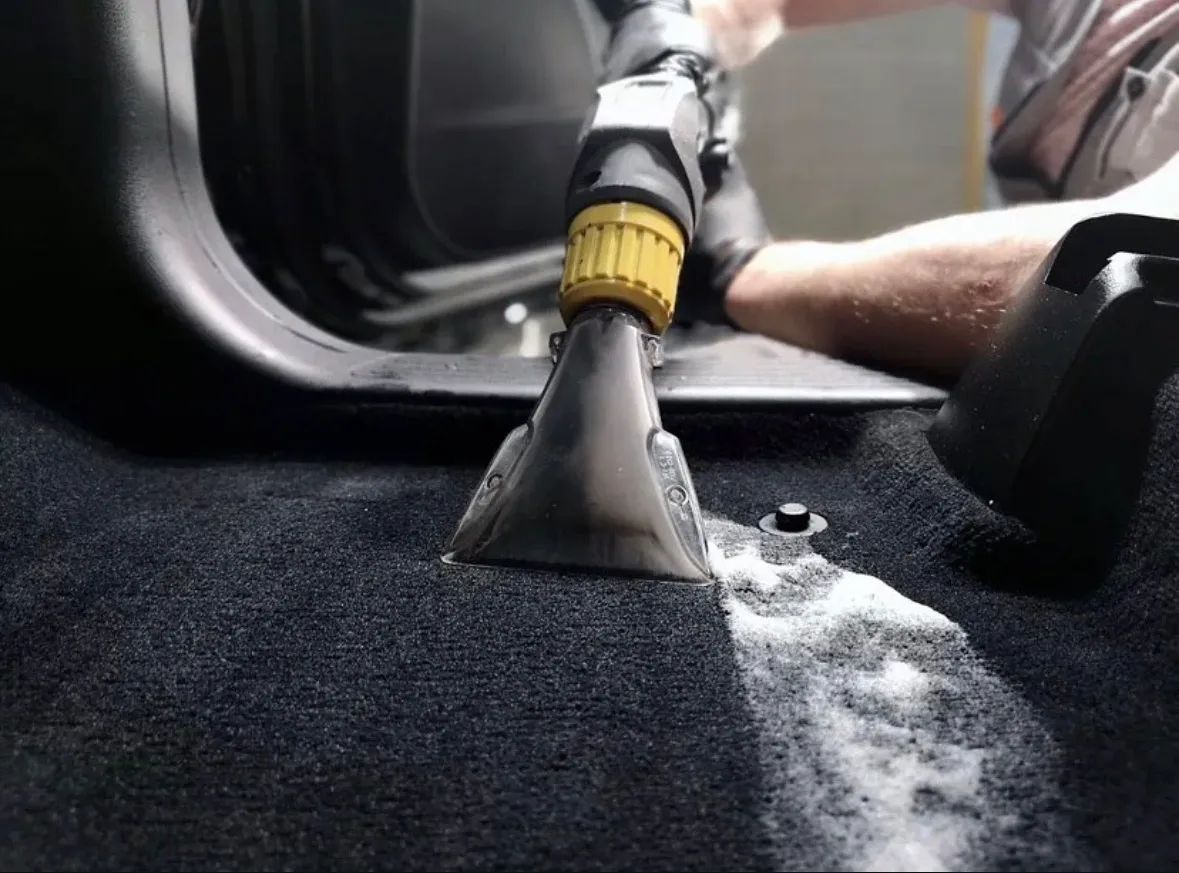 Химчистка салона и обработка кожи